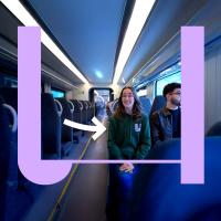 Waarom is het niet oké om je naast iemand te zetten in een lege treincoupé?