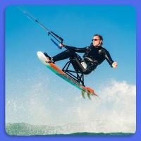 DWARSLAESIE door MOTOR ONGELUK maar toch KITESURFEN op hoog NIVEAU!